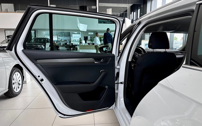 Skoda Superb cena 169890 przebieg: 4, rok produkcji 2024 z Skwierzyna małe 79